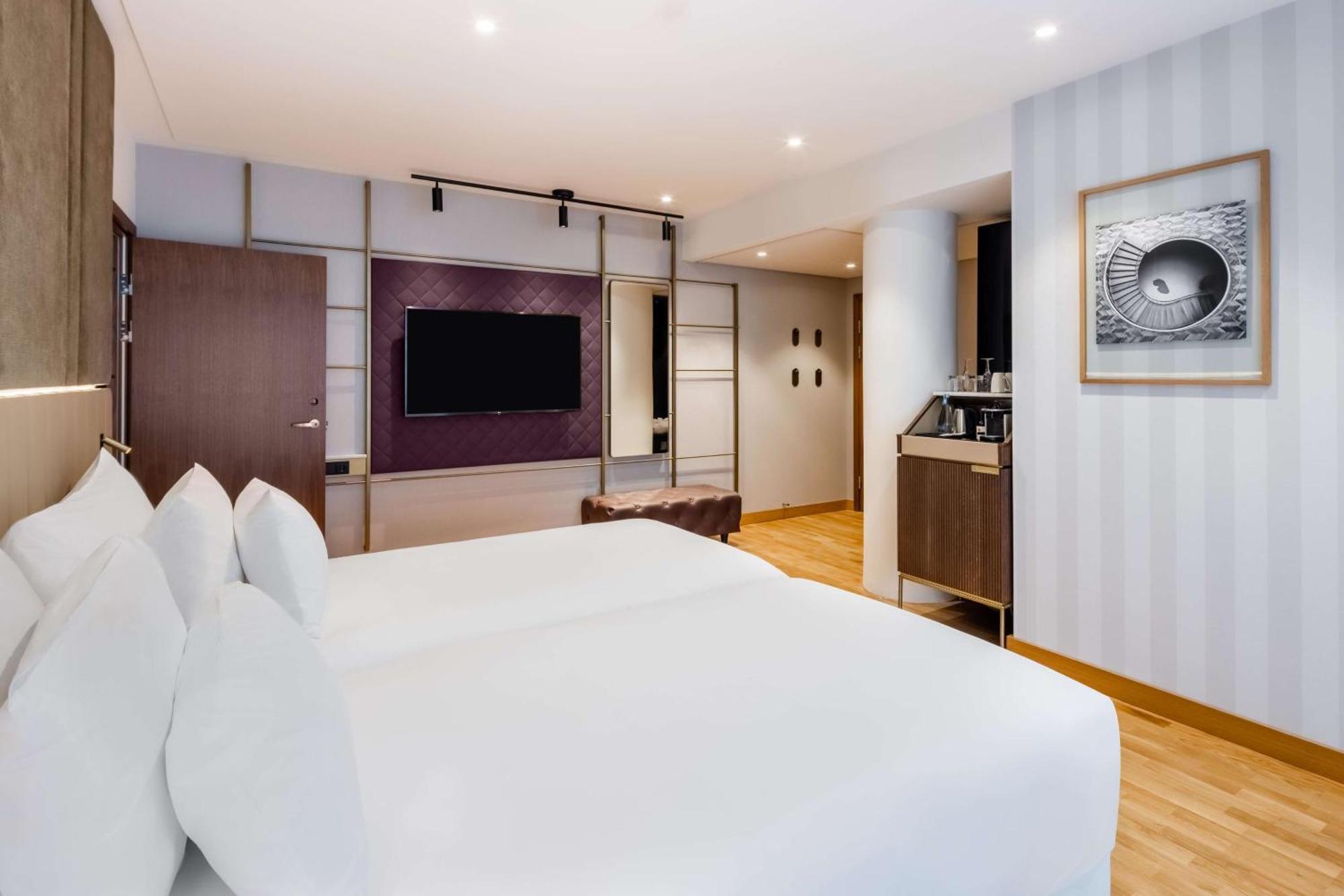 Hotel Nh Collection 5*